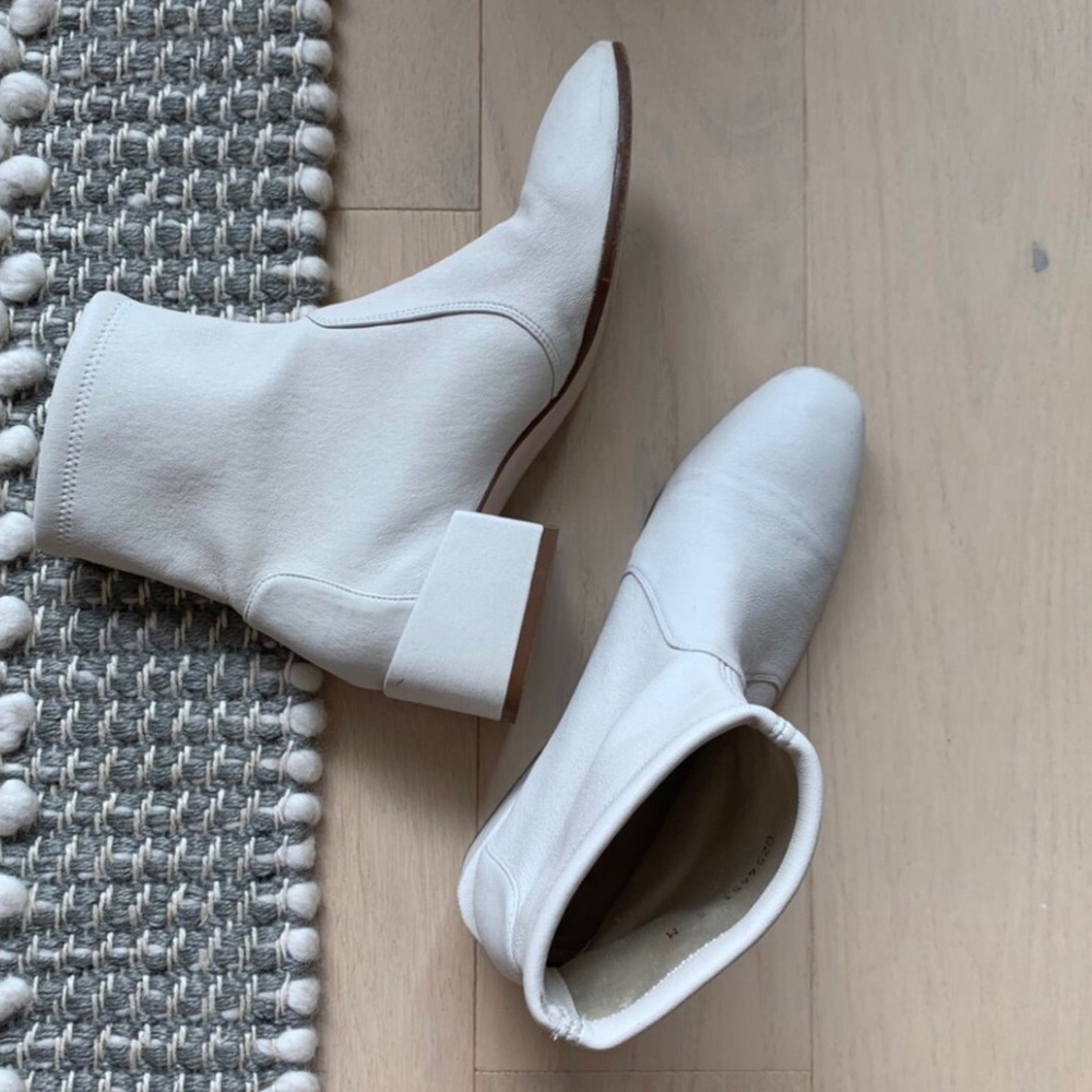 Stuart weitzman accordion boots